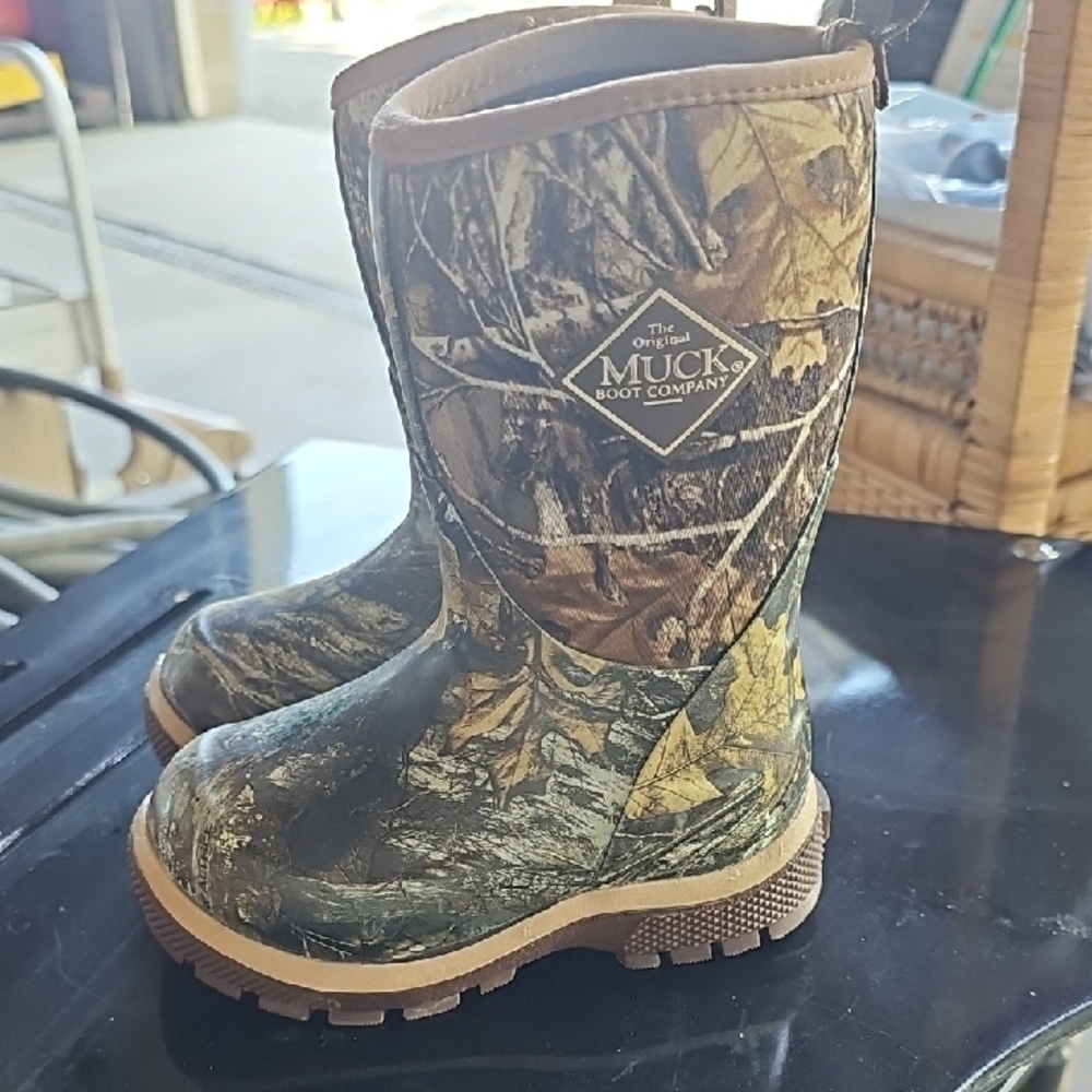 Brown Waterproof Rain & Snow Boots with Sturdy Rubber Sole